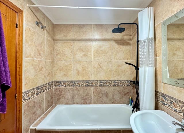 Chalet de 3 habitaciones en Gran Alacant, Santa Pola en venta con piscina - 280.000 € (Ref: 9739070)