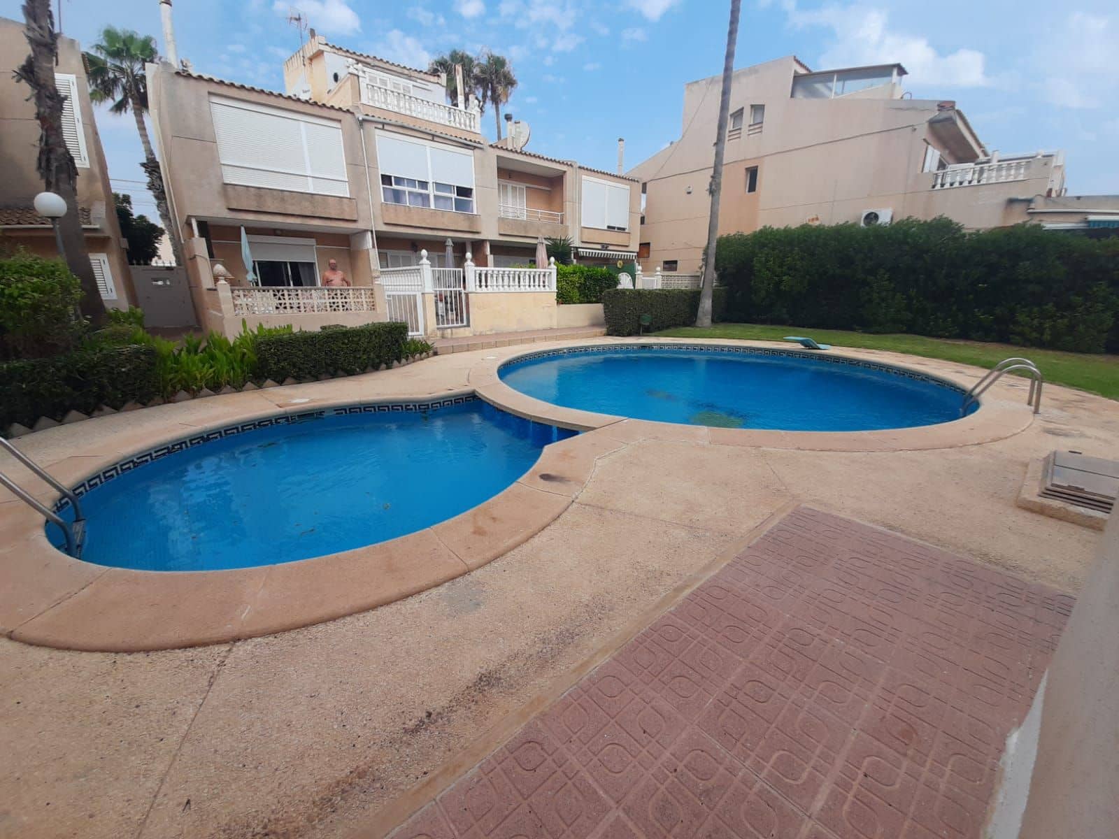 Casa de 2 habitaciones en Torrevieja en venta - 270.000 € (Ref: 9739072)