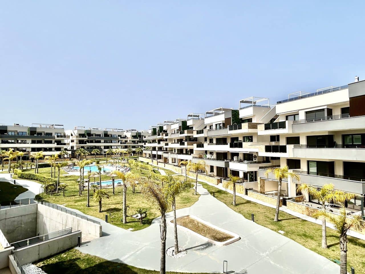 3 bedroom Apartment for sale in La Zenia with garage - € 450,000 (Ref: 9741921)