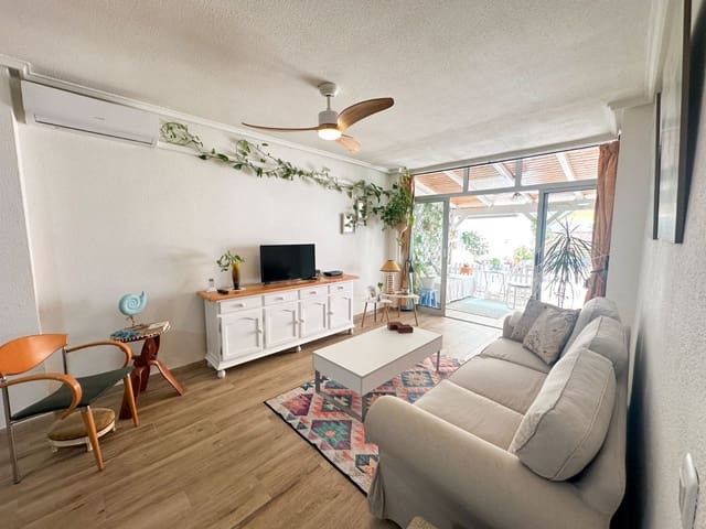 2 soverom Leilighet til salgs i Las Piscinas Naturales, Torrevieja - € 227 000 (Ref: 9741924)