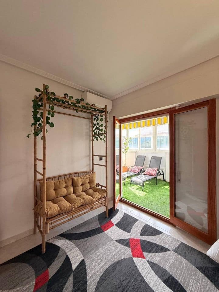 2 bedroom Penthouse for sale in Torrevieja - € 265,000 (Ref: 9741946)