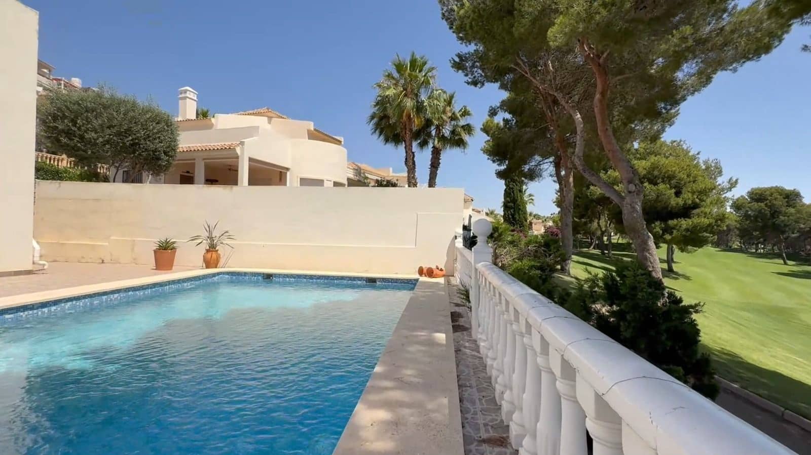 4 bedroom Villa for sale in Las Ramblas Golf with garage - € 675,000 (Ref: 9742013)