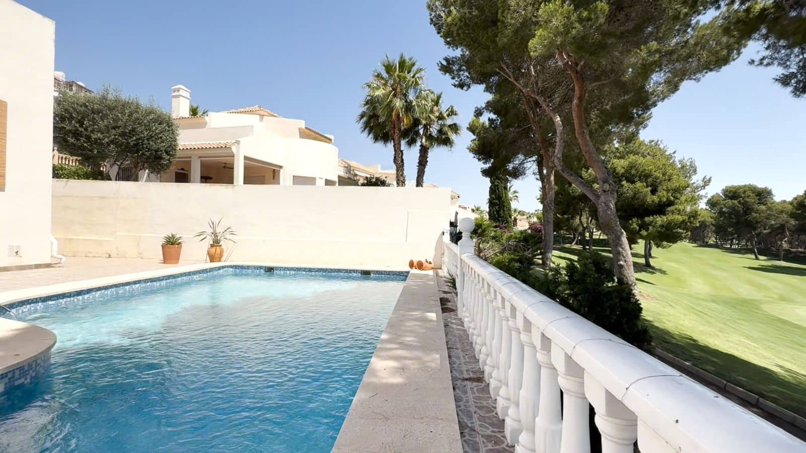 4 bedroom Villa for sale in Las Ramblas Golf with garage - € 675,000 (Ref: 9742013)