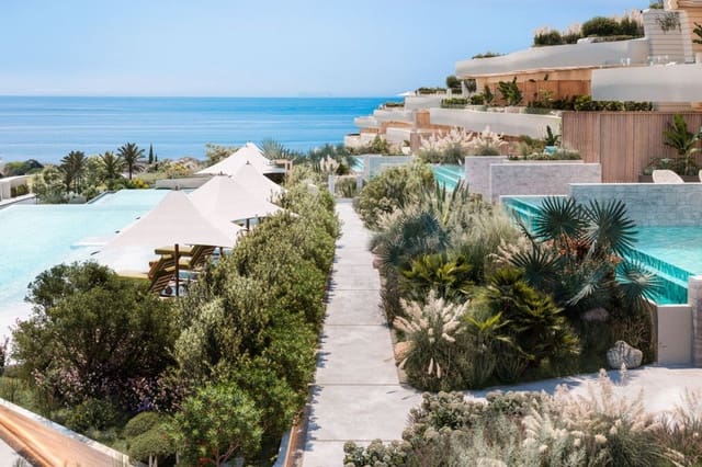 3 bedroom Bungalow for sale in Marbella with pool - € 5,200,000 (Ref: 9742031)