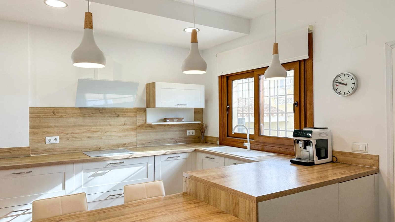 7 bedroom Villa for sale in Campoamor with garage - € 1,349,000 (Ref: 9742066)