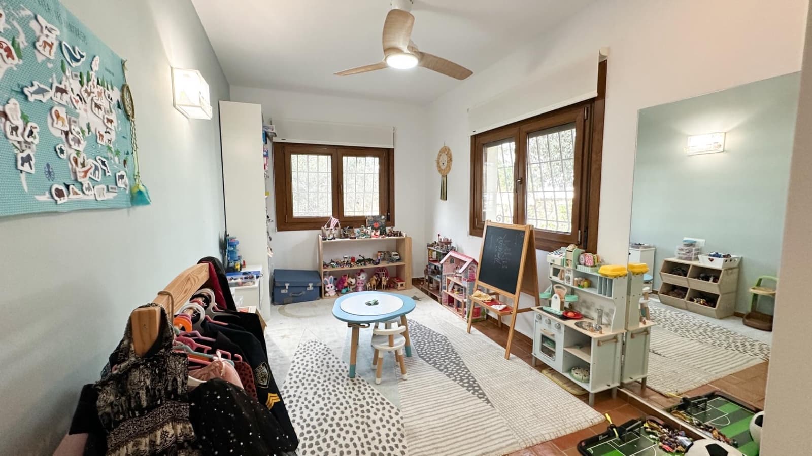 7 bedroom Villa for sale in Campoamor with garage - € 1,349,000 (Ref: 9742066)