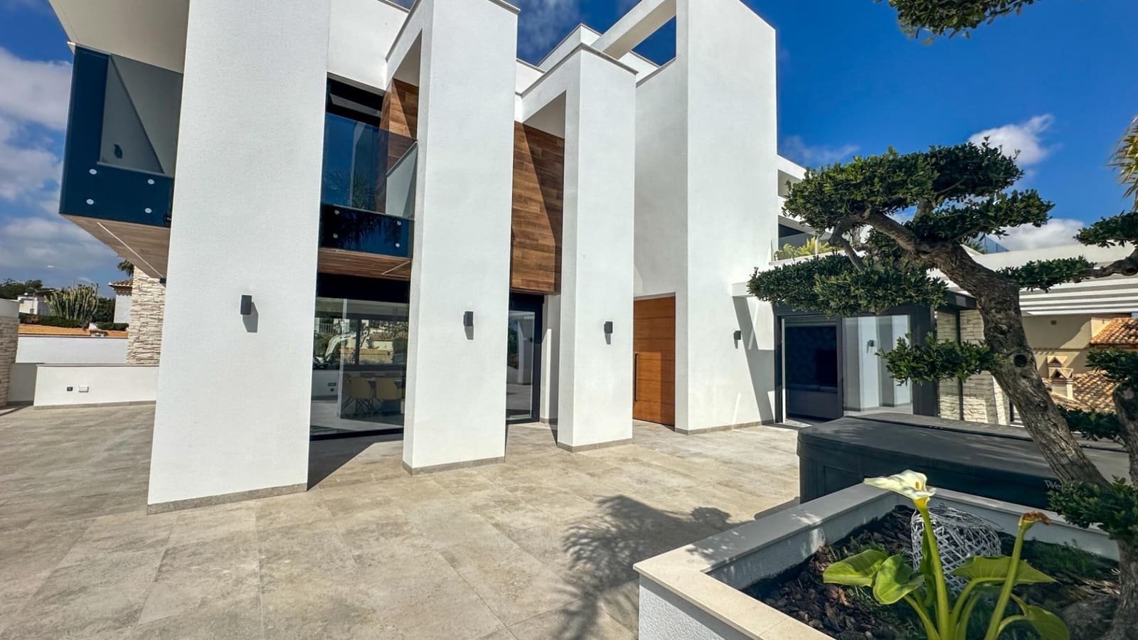 4 soverom Villa til salgs i Villamartin med garasje - € 2 950 000 (Ref: 9742067)