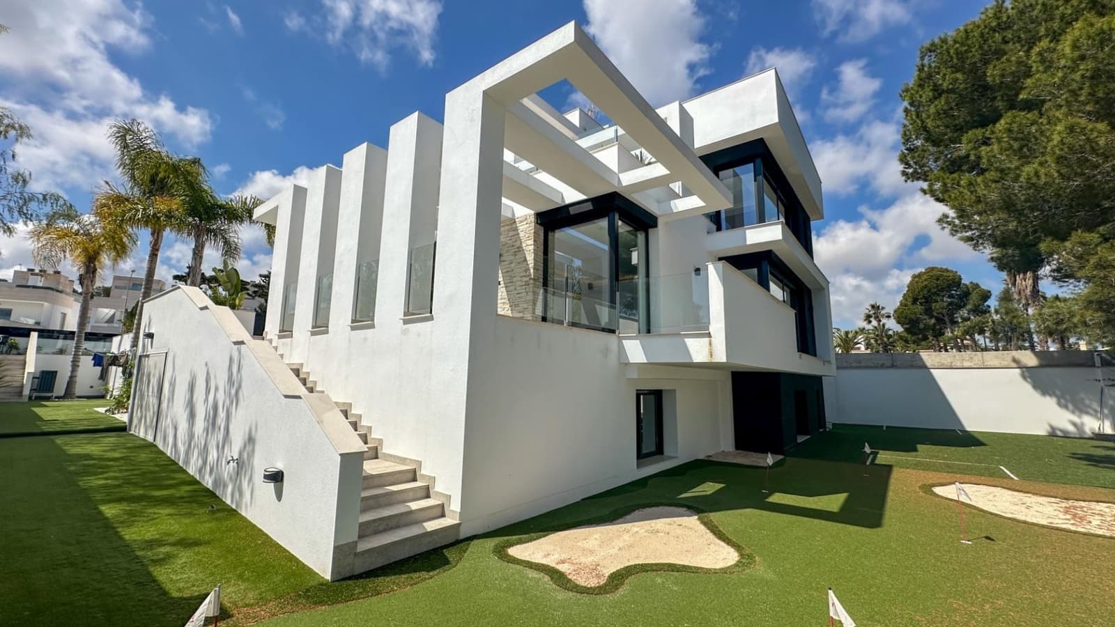 4 soverom Villa til salgs i Villamartin med garasje - € 2 950 000 (Ref: 9742067)