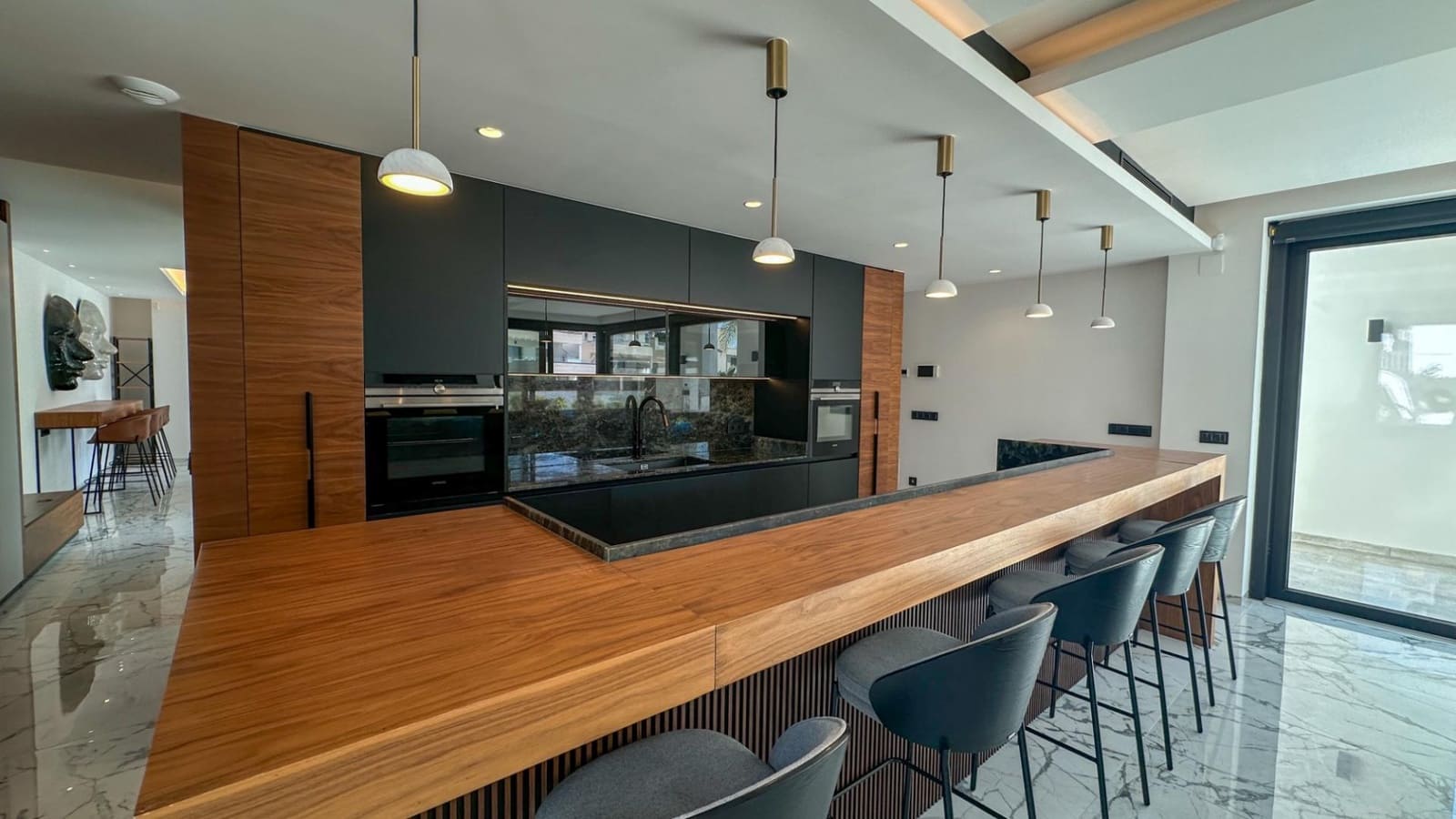 4 soverom Villa til salgs i Villamartin med garasje - € 2 950 000 (Ref: 9742067)