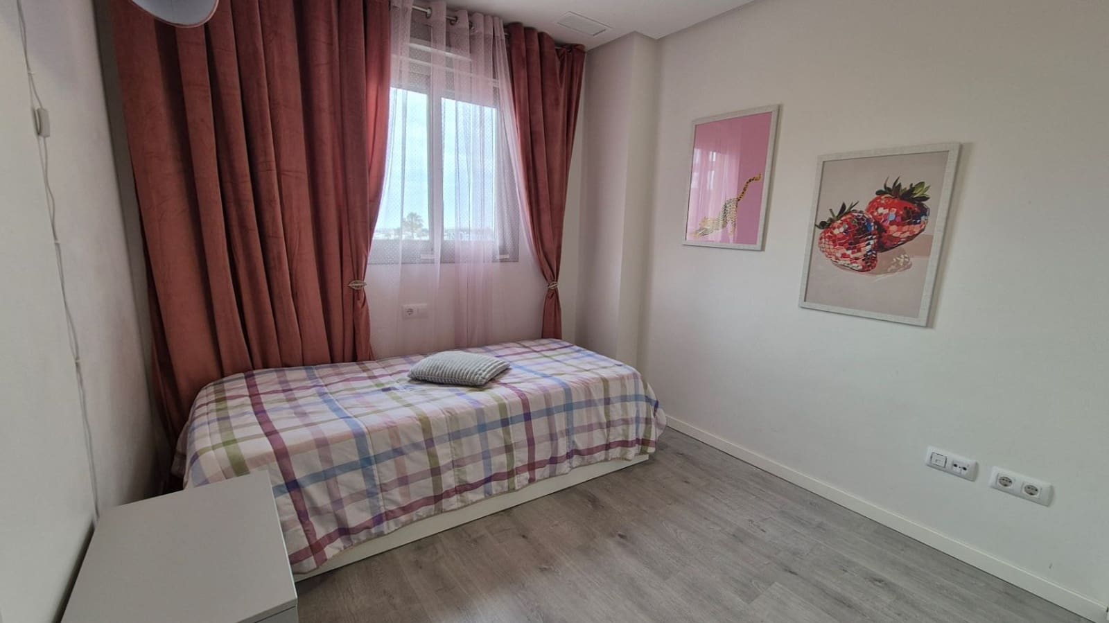 Ático de 2 habitaciones en La Zenia en venta - 322.100 € (Ref: 9742071)