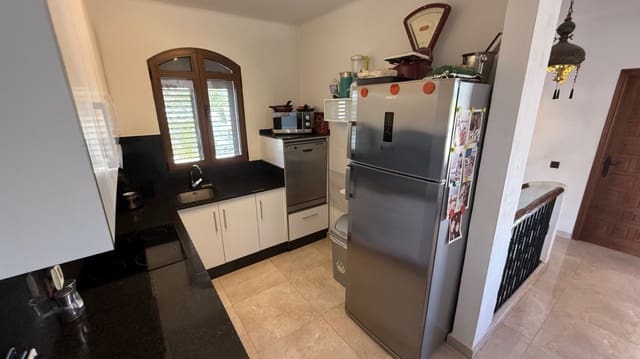 Chalet de 4 habitaciones en Villamartín - Las Filipinas, Orihuela en venta - 790.000 € (Ref: 9742079)