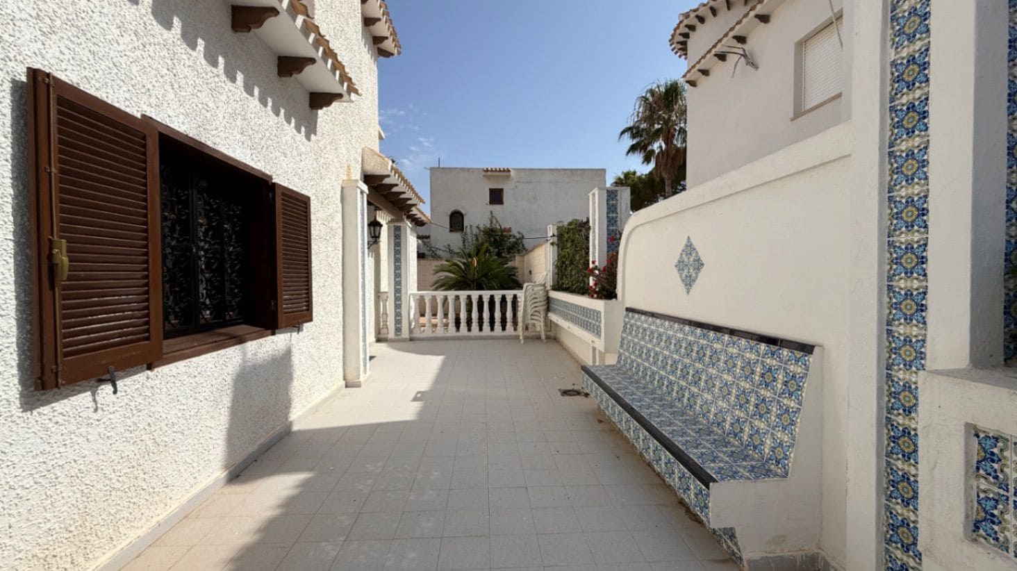 4 Zimmer Villa zu verkaufen in La Zenia mit Garage - 585.000 € (Ref: 9742080)