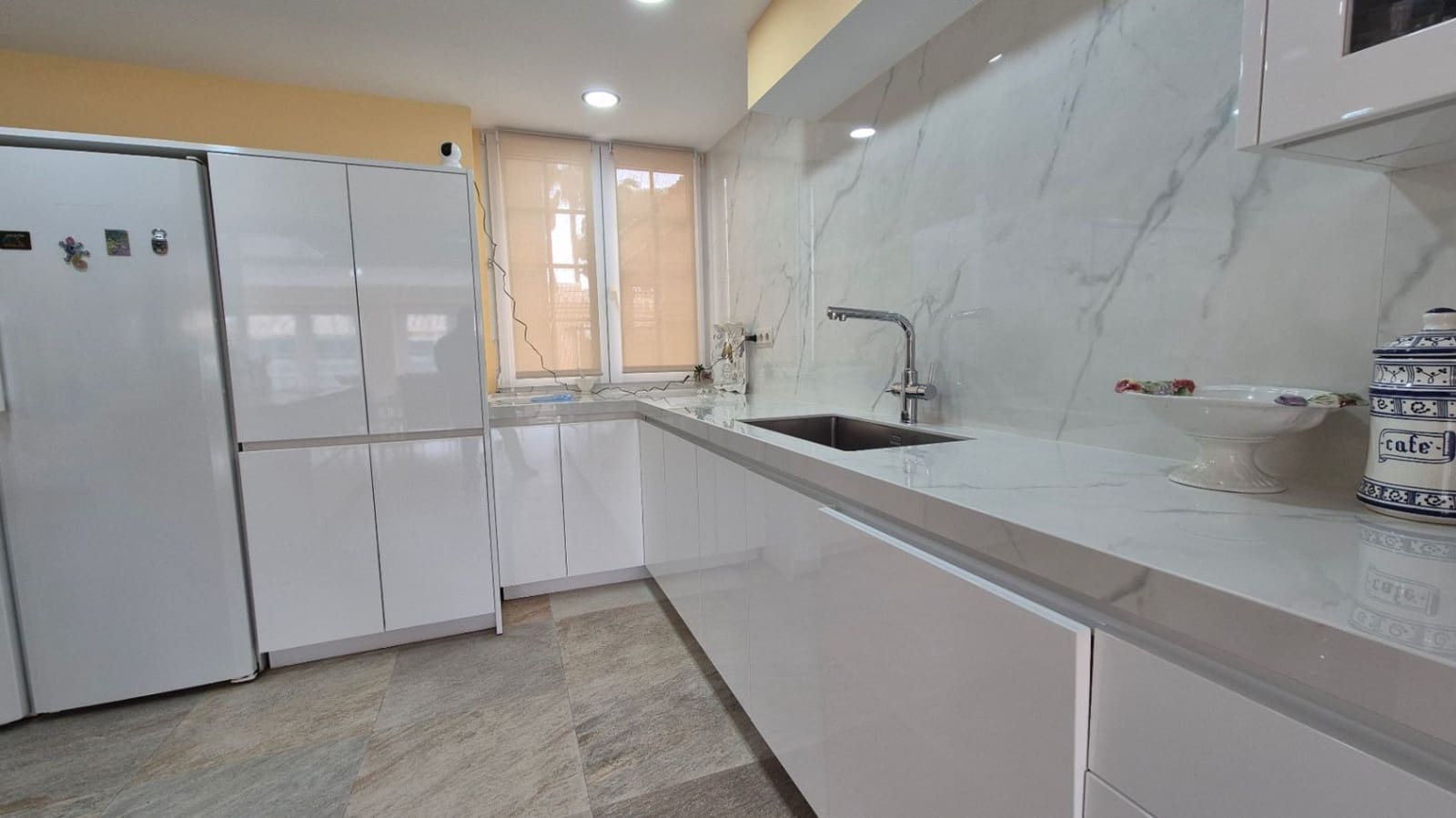 7 bedroom Villa for sale in Cabo Roig with garage - € 1,490,000 (Ref: 9742090)