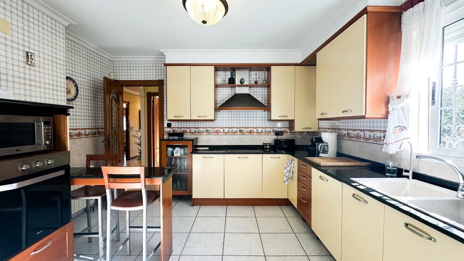 6 slaapkamer Villa te koop in La Mata met zwembad garage - € 950.000 (Ref: 9742094)