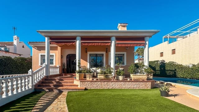 6 chambre Villa/Maison à vendre à La Mata, Torrevieja avec piscine garage - 950 000 € (Ref: 9742094)