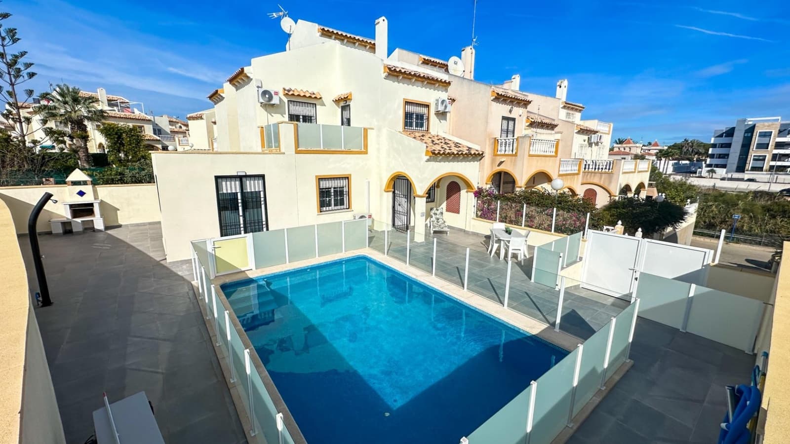 2 sovrum Hus till salu i La Zenia - 339 000 € (Ref: 9742097)
