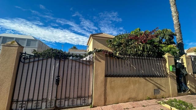 Adosado de 2 habitaciones en Miramar - Torre del Moro, Torrevieja en venta - 239.000 € (Ref: 9742098)