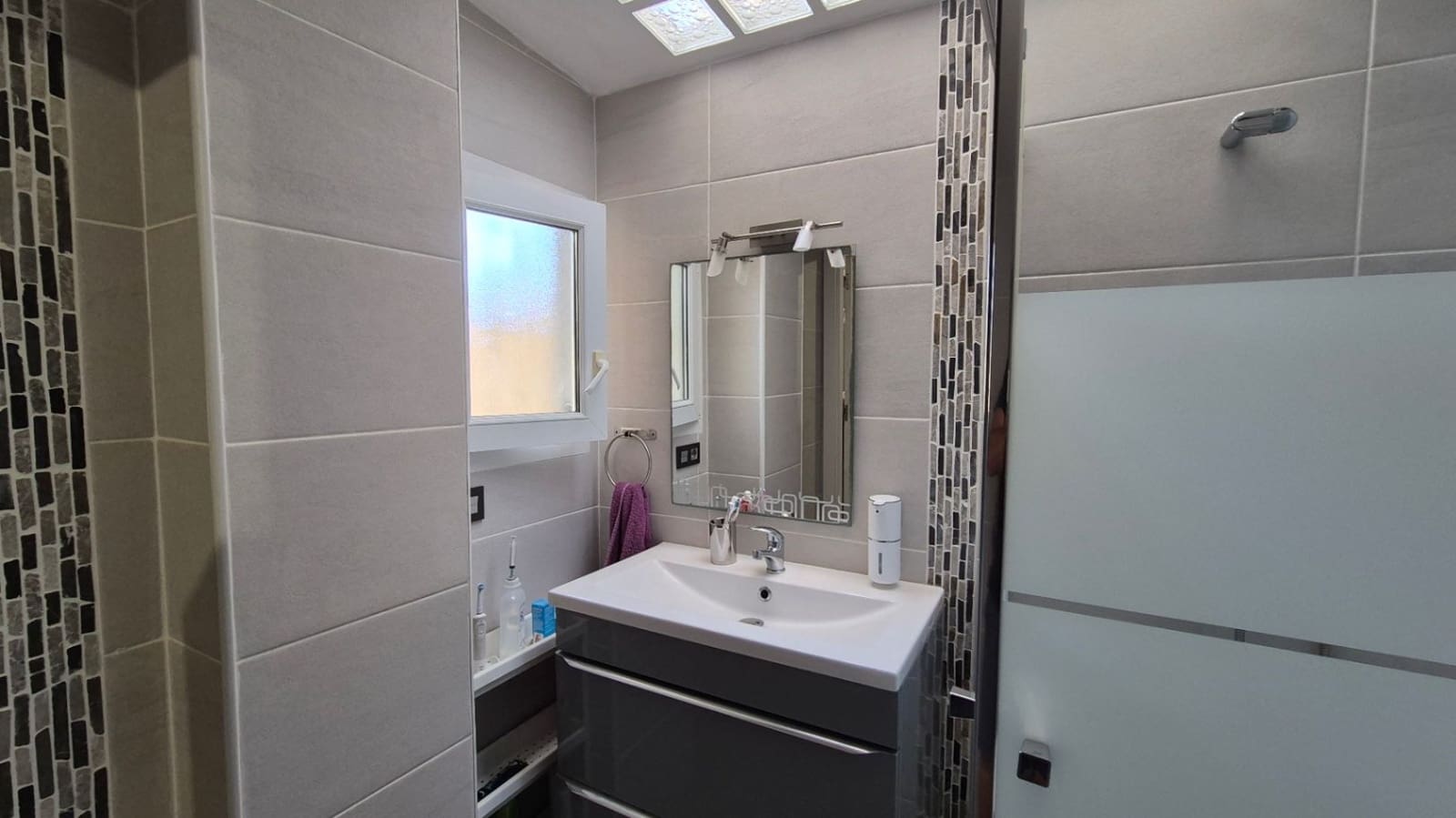 Casa de 3 habitaciones en Torrevieja en venta - 235.000 € (Ref: 9742099)