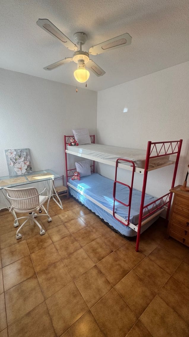 Casa de 5 habitaciones en Playa Flamenca en venta - 429.000 € (Ref: 9743992)