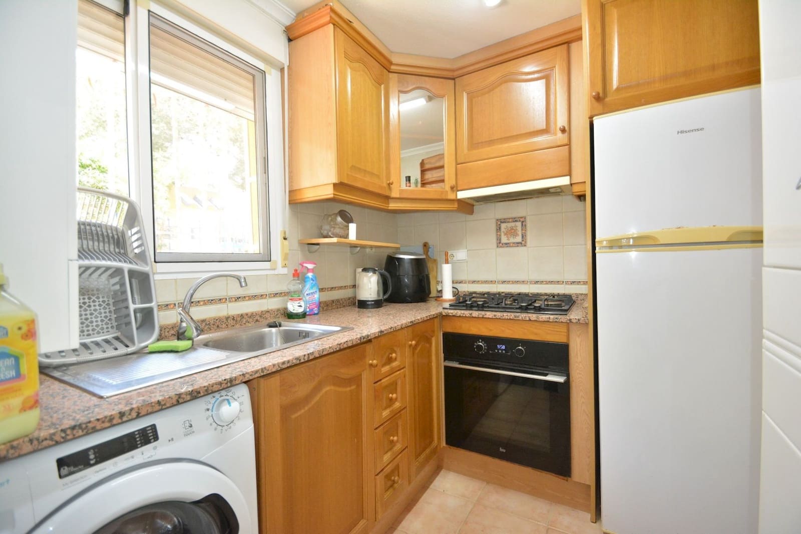 2 bedroom Townhouse for sale in Guardamar del Segura with garage - € 210,000 (Ref: 9744188)