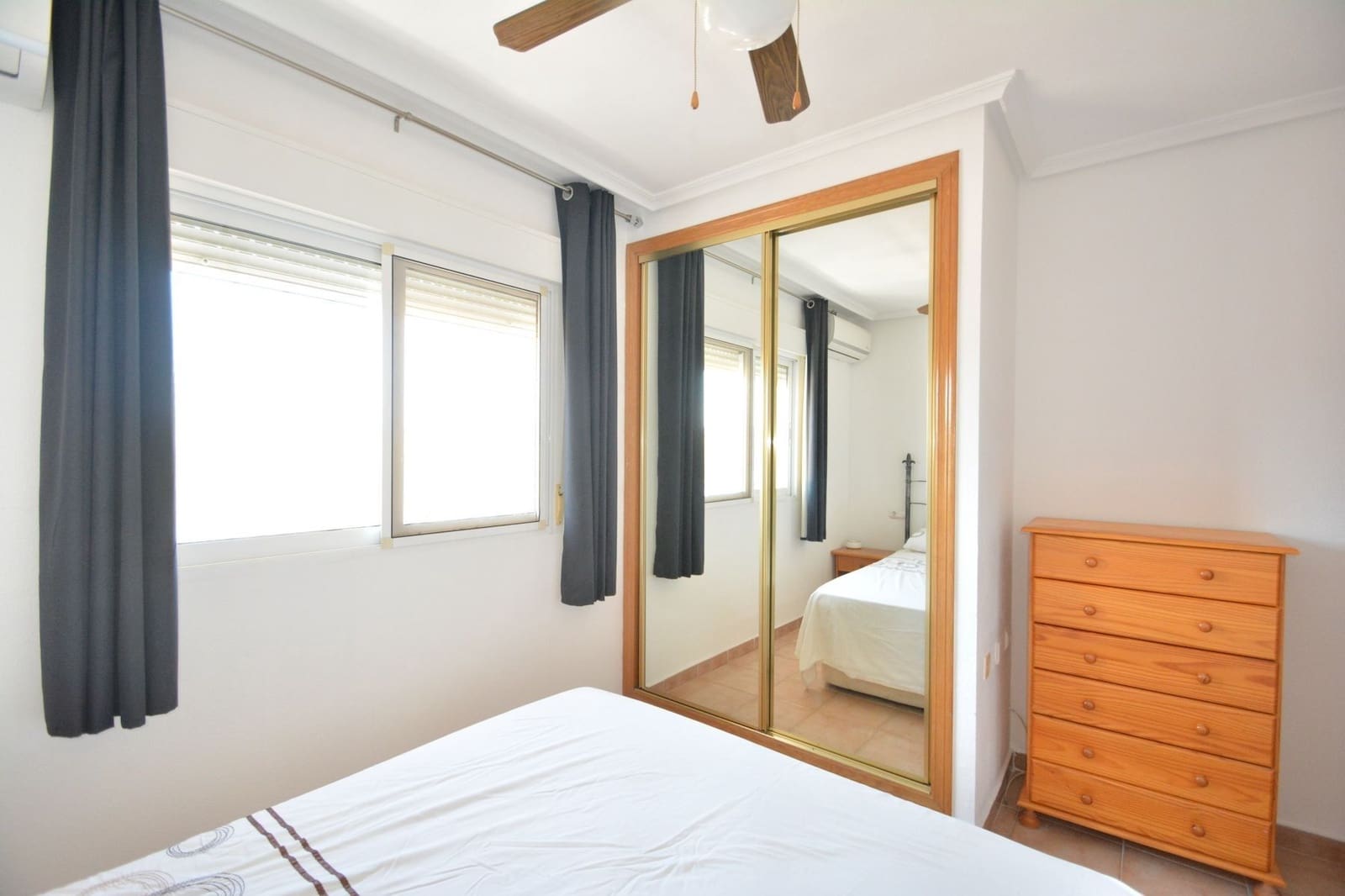 2 bedroom Townhouse for sale in Guardamar del Segura with garage - € 210,000 (Ref: 9744188)