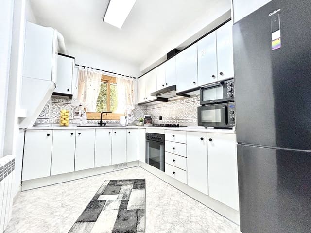 Casa de 2 habitaciones en La Zenia, Orihuela en venta con garaje - 259.000 € (Ref: 9744189)