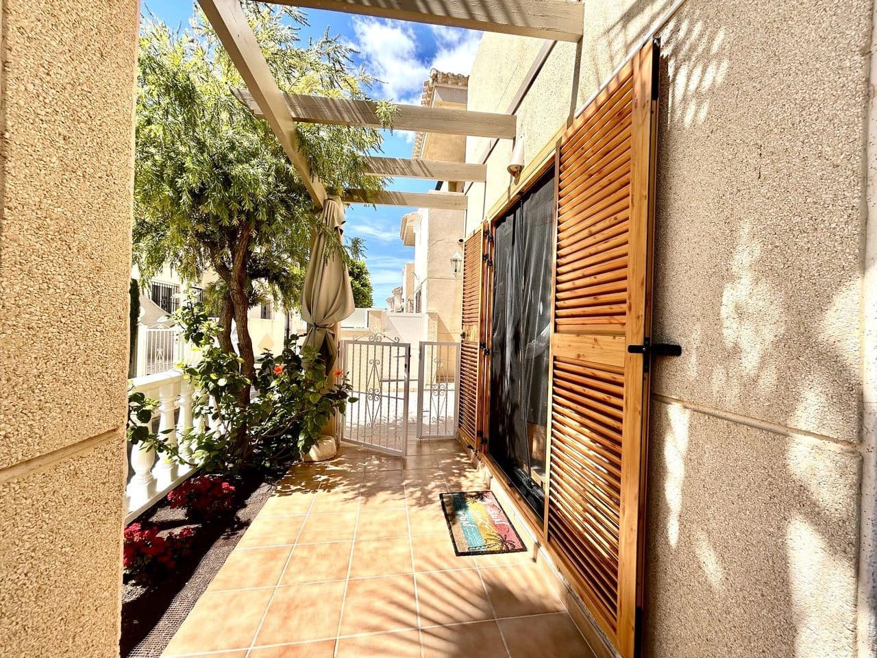 2 bedroom Townhouse for sale in La Zenia with garage - € 259,000 (Ref: 9744189)