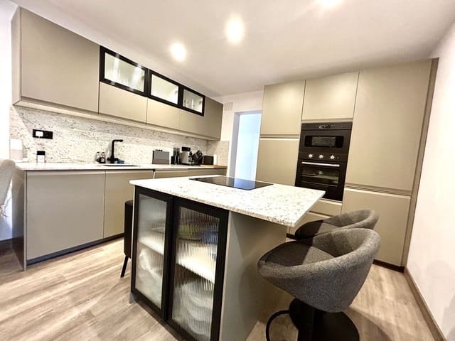 4 Zimmer Haus zu verkaufen in San Miguel de Salinas - 199.000 € (Ref: 9744190)