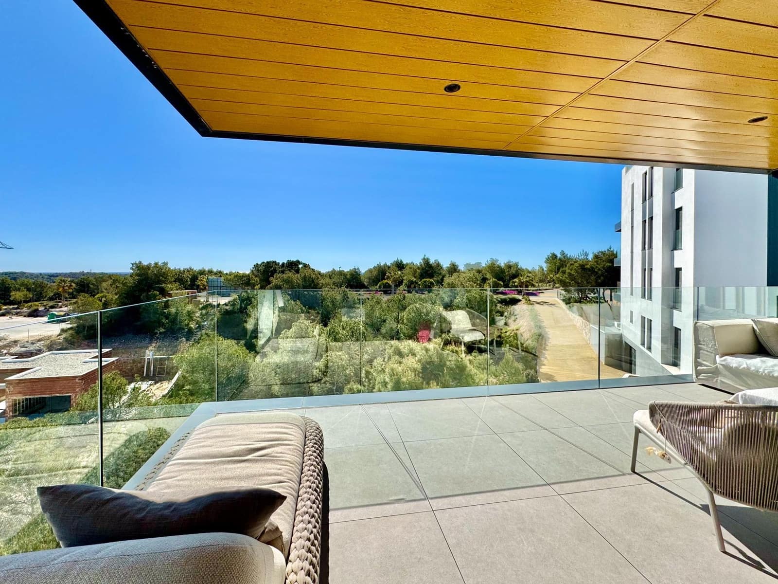 2 quarto Apartamento para venda em Las Colinas Golf com piscina garagem - 425 000 € (Ref: 9762181)