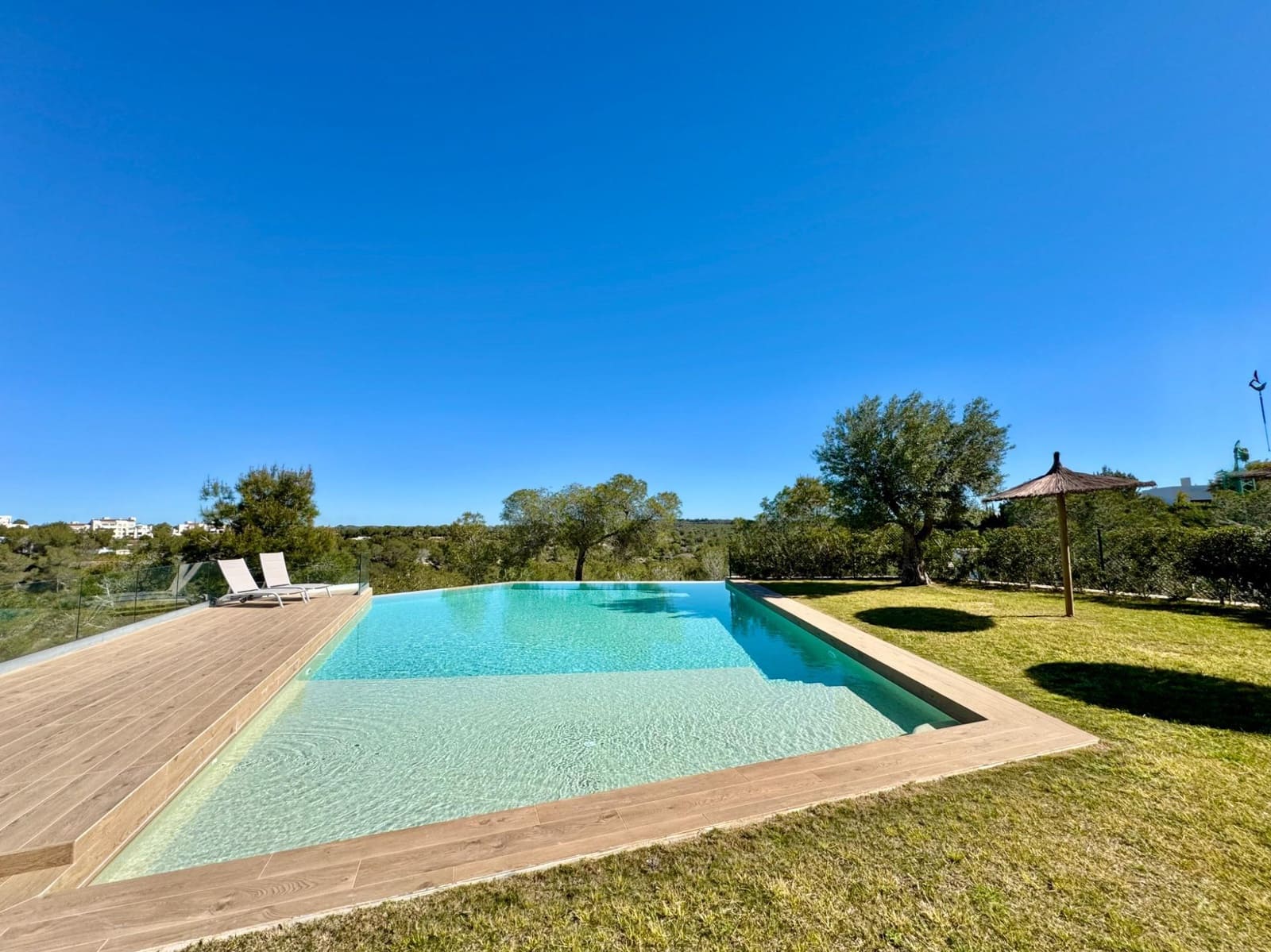 2 quarto Apartamento para venda em Las Colinas Golf com piscina garagem - 425 000 € (Ref: 9762181)