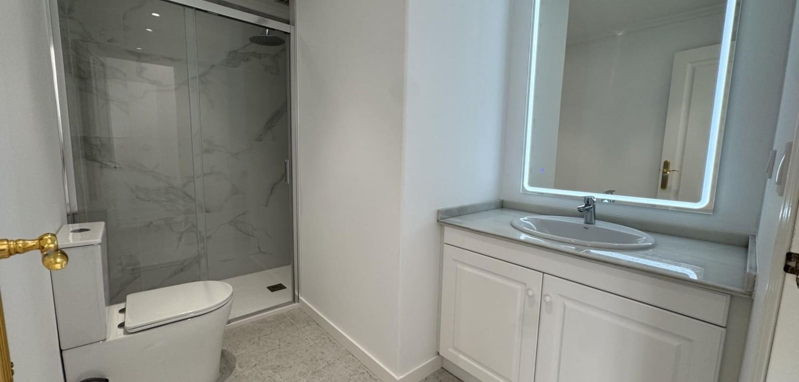 2 sovrum Lägenhet till salu i Filipinas - 249 000 € (Ref: 9762221)