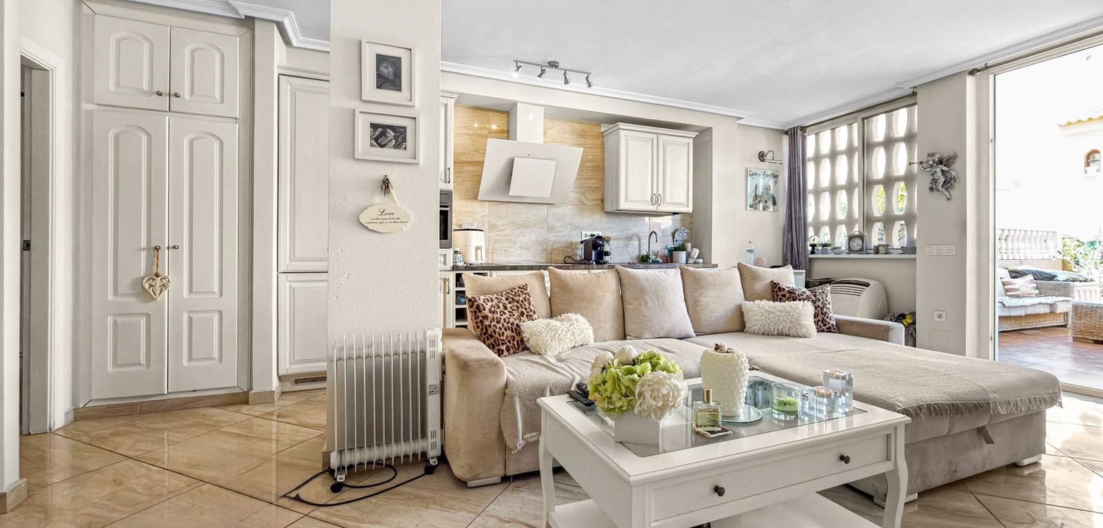 2 soverom Rekkehus til salgs i Orihuela Costa med svømmebasseng - € 179 900 (Ref: 9763715)