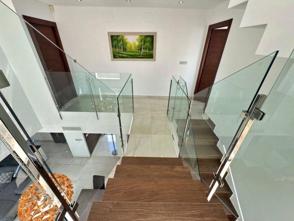 5 makuuhuone Huvila myytävänä paikassa Villamartin mukana 
autotalli - 859 900 € (Ref: 9770835)