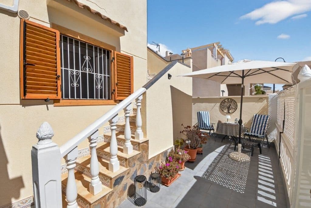 3 Zimmer Wohnung zu verkaufen in La Zenia mit Pool - 249.000 € (Ref: 9770839)