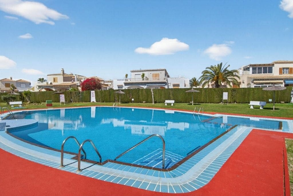 3 Zimmer Wohnung zu verkaufen in La Zenia mit Pool - 249.000 € (Ref: 9770839)