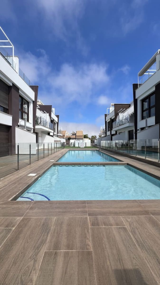 Apartamento de 2 habitaciones en Lo Pagan en venta - 234.000 € (Ref: 9787061)