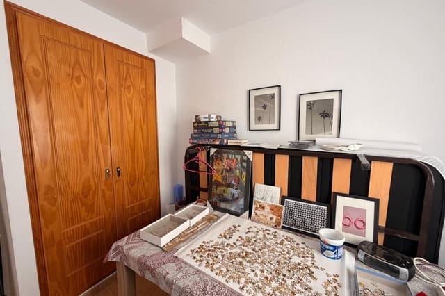 3 slaapkamer Rijtjeshuis te koop in Guardamar del Segura met zwembad - € 195.000 (Ref: 9787067)