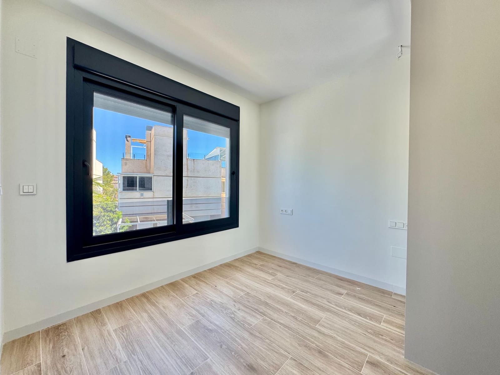 3 makuuhuone Huvila myytävänä paikassa Orihuela Costa mukana uima-altaan - 400 000 € (Ref: 9788579)