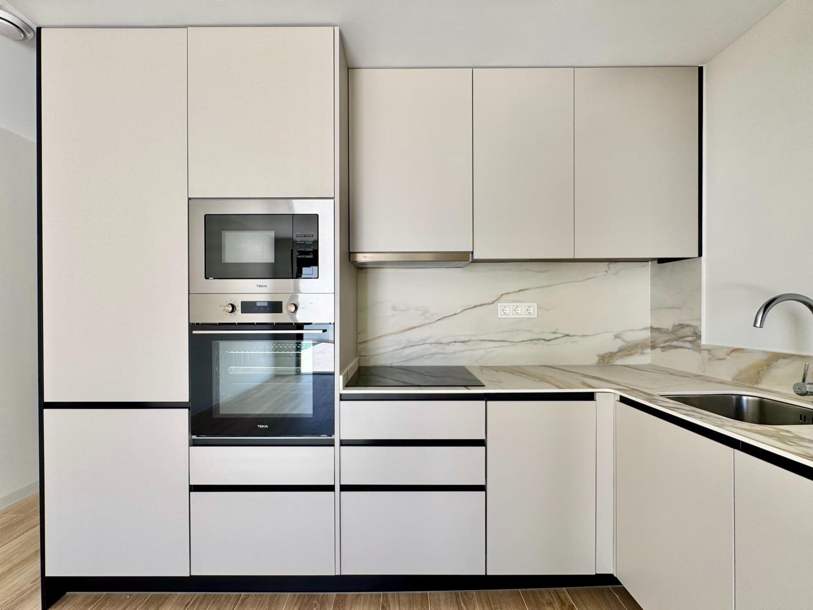 3 makuuhuone Huvila myytävänä paikassa Orihuela Costa mukana uima-altaan - 400 000 € (Ref: 9788579)