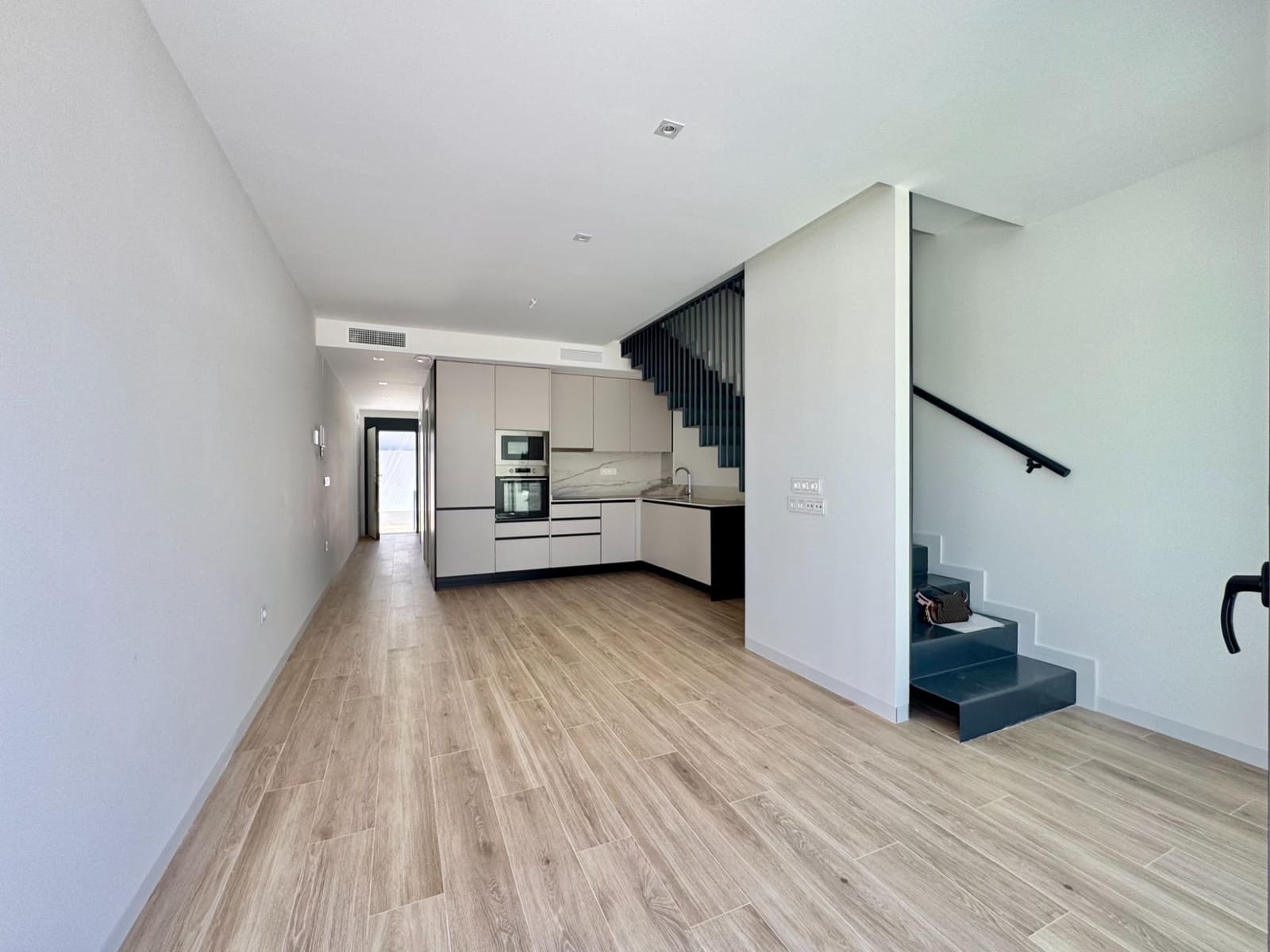 3 makuuhuone Huvila myytävänä paikassa Orihuela Costa mukana uima-altaan - 400 000 € (Ref: 9788579)