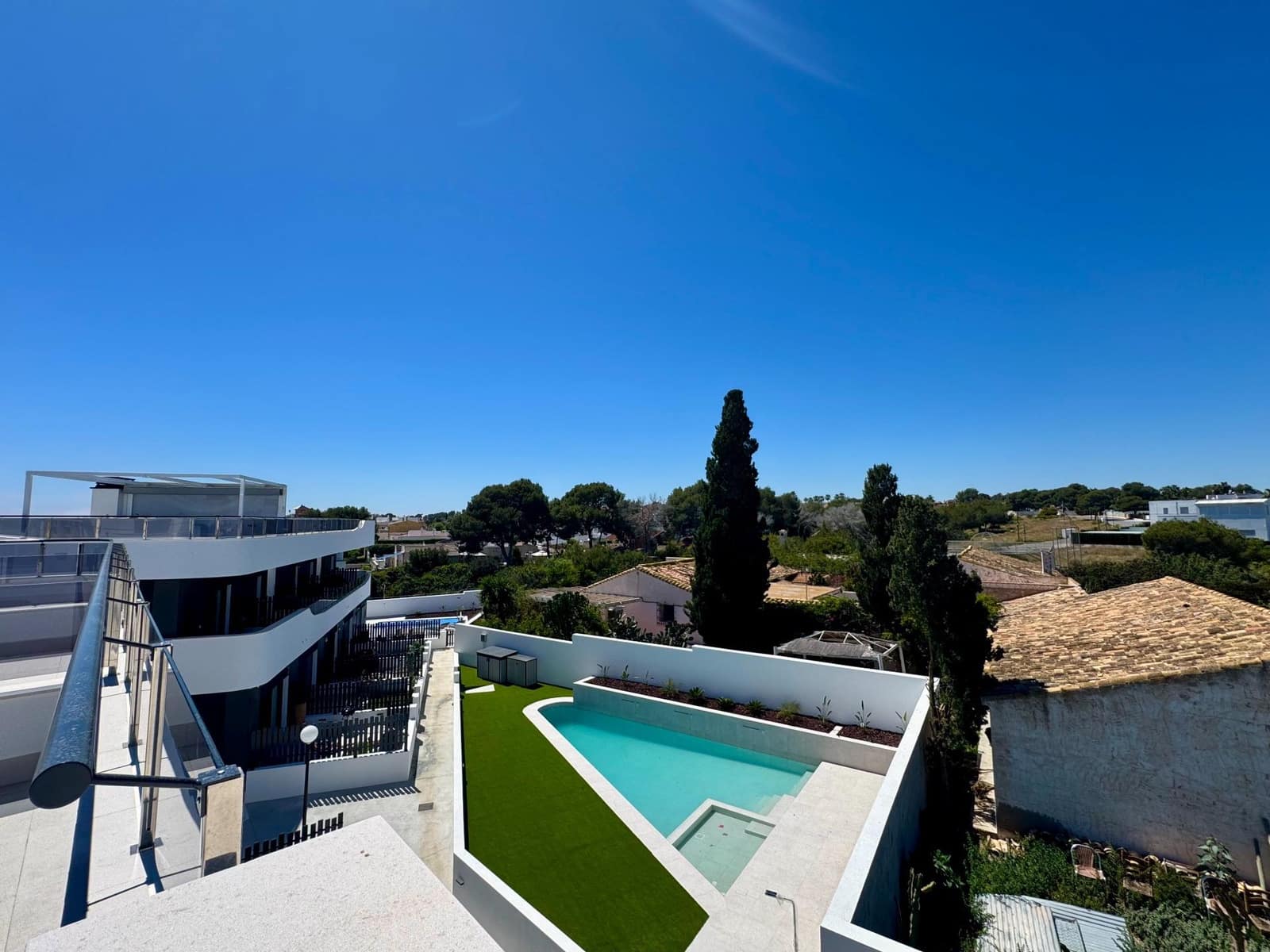 3 makuuhuone Huvila myytävänä paikassa Orihuela Costa mukana uima-altaan - 400 000 € (Ref: 9788579)