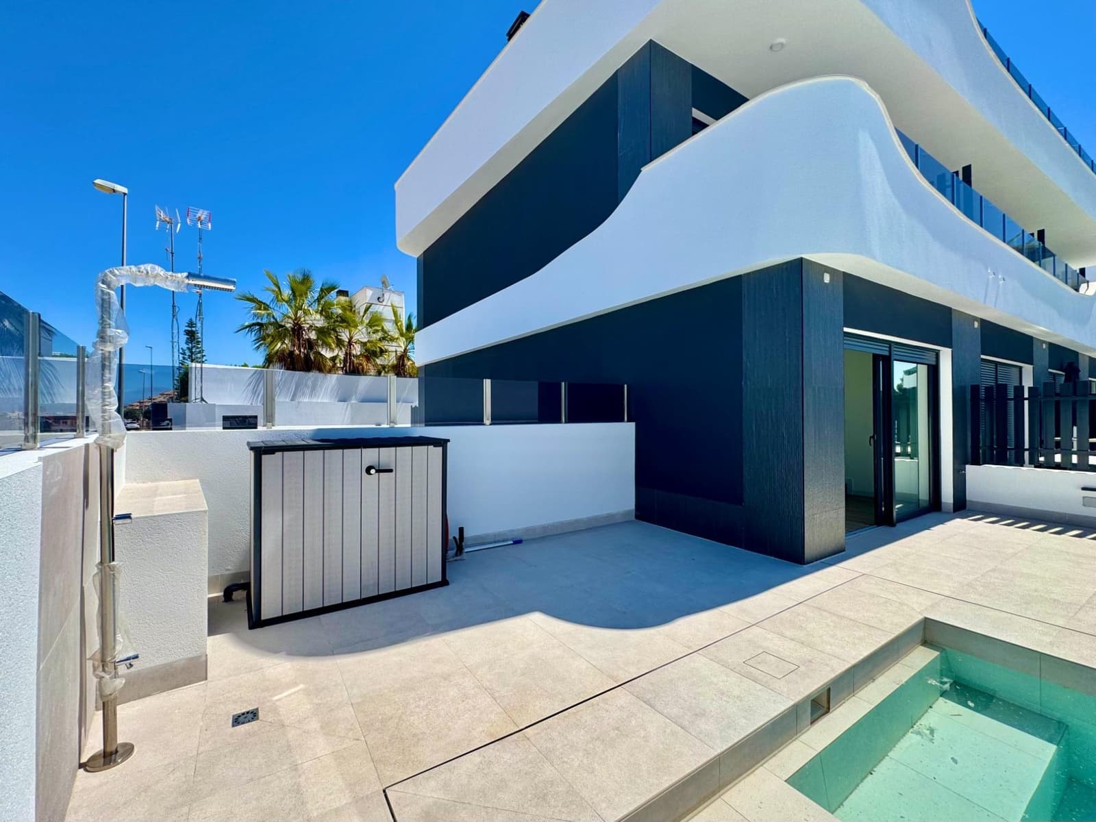 3 makuuhuone Huvila myytävänä paikassa Orihuela Costa mukana uima-altaan - 400 000 € (Ref: 9788579)