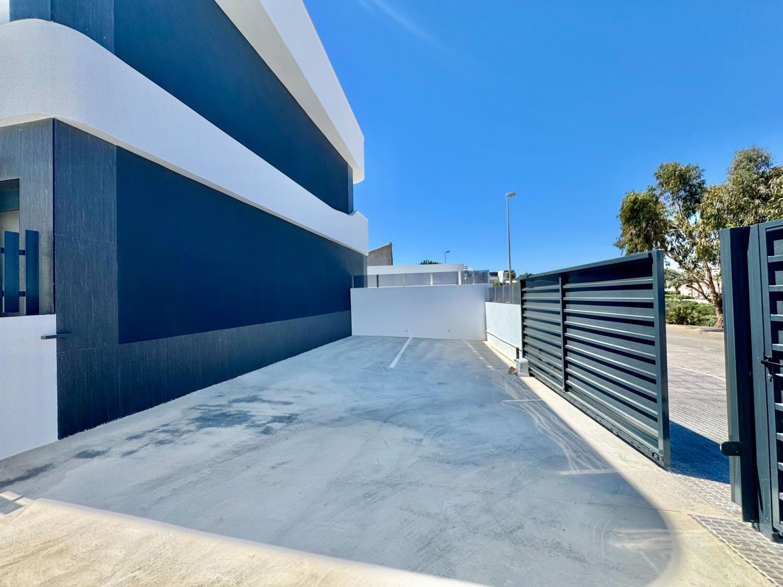 3 makuuhuone Huvila myytävänä paikassa Orihuela Costa mukana uima-altaan - 400 000 € (Ref: 9788579)