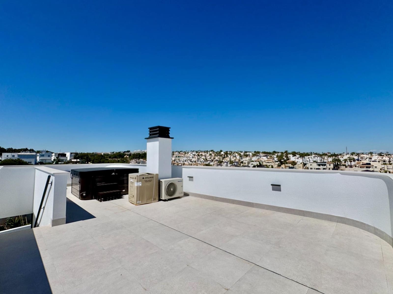 3 makuuhuone Huvila myytävänä paikassa Orihuela Costa mukana uima-altaan - 400 000 € (Ref: 9788579)