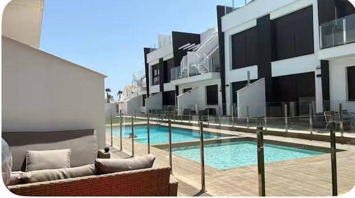 2 soveværelse Lejlighed til salg i San Pedro del Pinatar med swimmingpool - € 245.000 (Ref: 9788604)