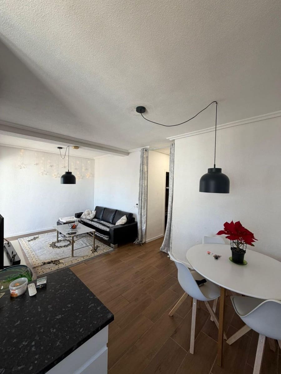 2 quarto Apartamento para venda em Torrevieja com piscina - 179 000 € (Ref: 9788605)