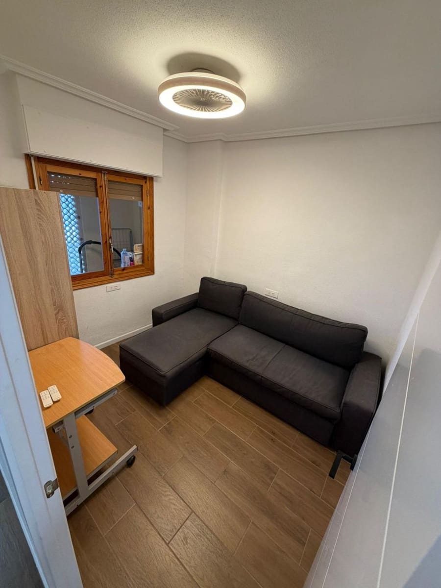 2 quarto Apartamento para venda em Torrevieja com piscina - 179 000 € (Ref: 9788605)