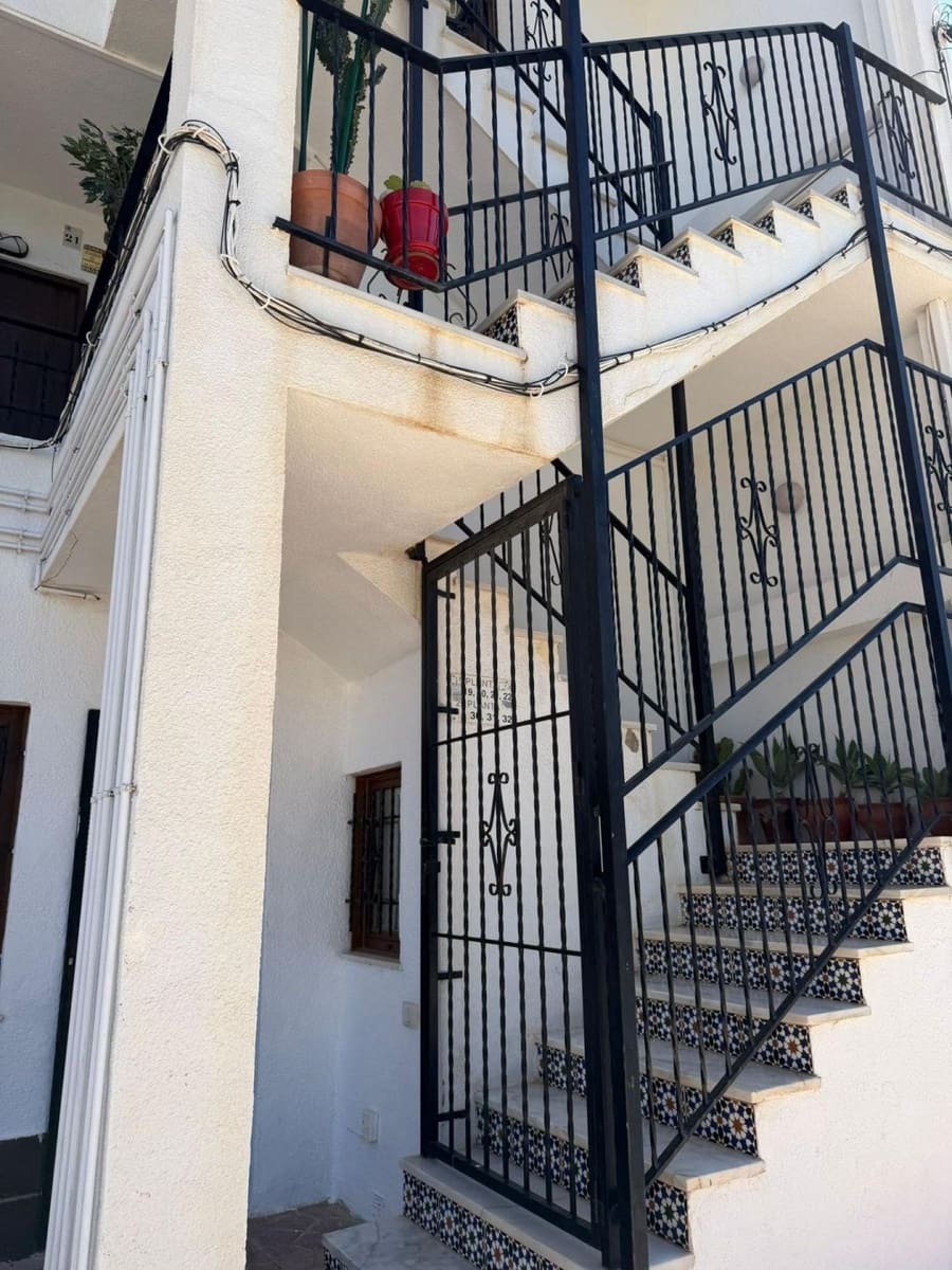 2 quarto Apartamento para venda em Torrevieja com piscina - 179 000 € (Ref: 9788605)