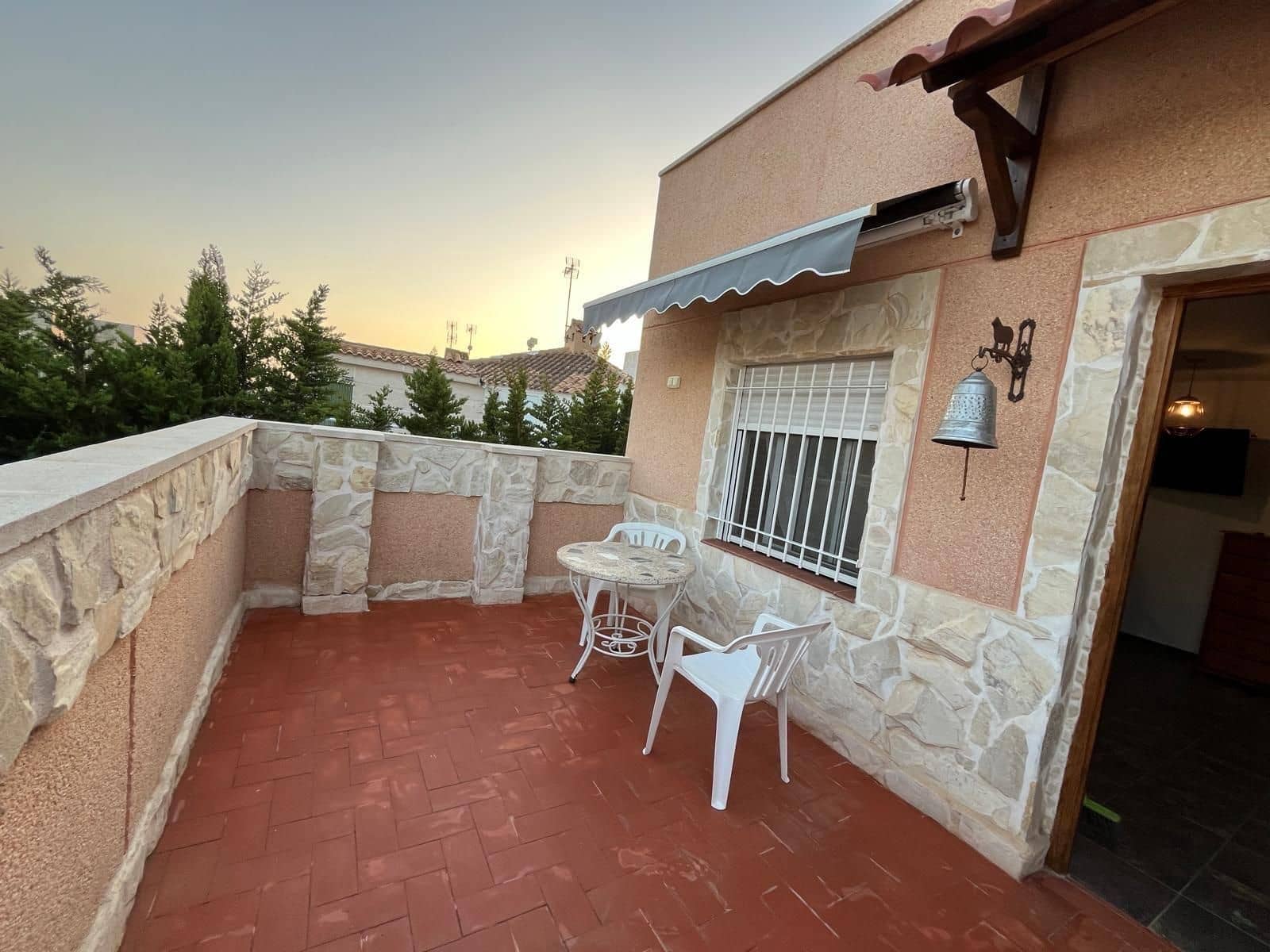 3 soveværelse Byhus til salg i Torrevieja med swimmingpool - € 230.000 (Ref: 9788687)
