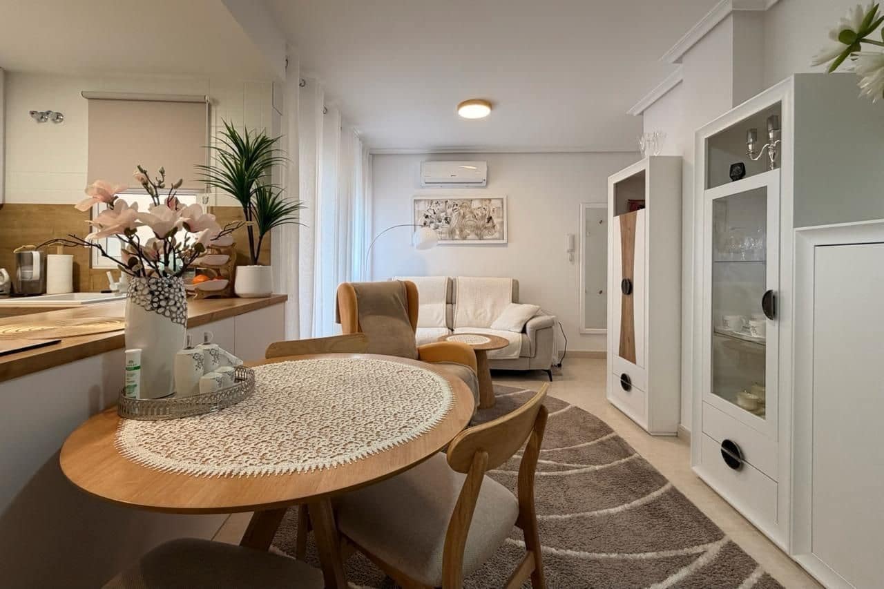 3 soveværelse Lejlighed til salg i Torrevieja - € 190.000 (Ref: 9797358)